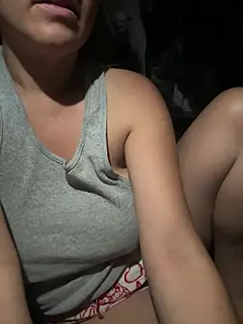 BustyBuilder - Get me in my room 💦