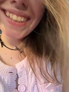 -NaughtyAngel- - LIFT TOP IN CAFE WHILE WAITER NEAR