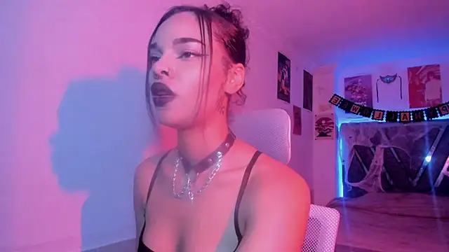 Mia_Gattes - domi inside pussy