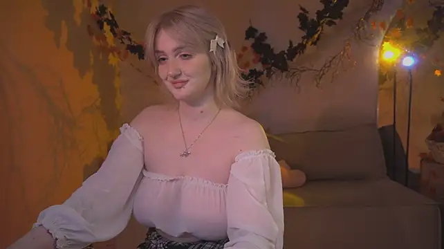 ELLIEJAY - teasing with big boobs