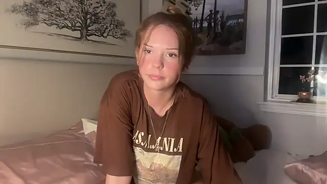 Juliaraee - keep shorts offf
