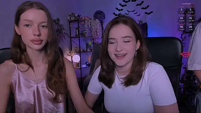 Khloebeauty - massage her tits