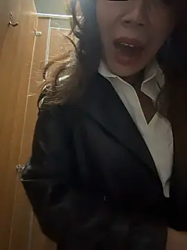 Anna_kk - 对着 落地窗 自慰高潮