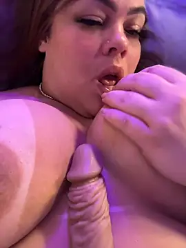 Fernandinhacarioca_ - Chupar o peito da minha amiga da faculda