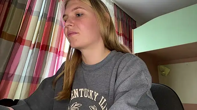 CriseldaStarns - Send HOT photo in PM
