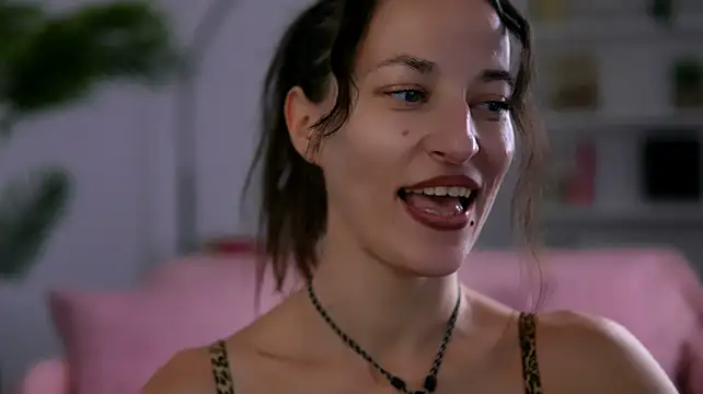 PaigeCruz - This pussy needs to be wet 💦