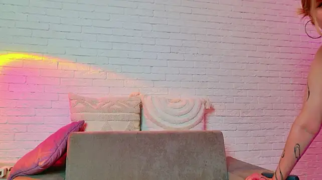 _Alison__ - pussylips clouse up /Lick me