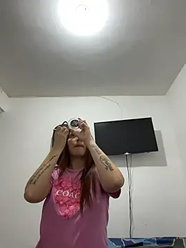 EsmeraldaMidnight - Dance Naked and show pussy