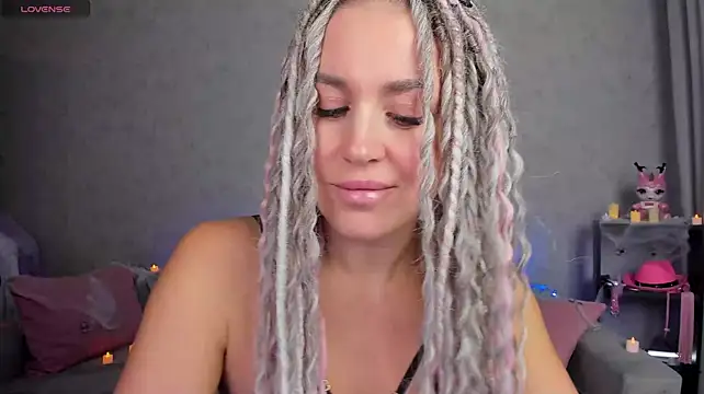 Fire__Dancer - do splits topless