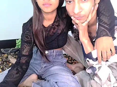 Priyanka_Singh_ - show her boobs 🥵💋