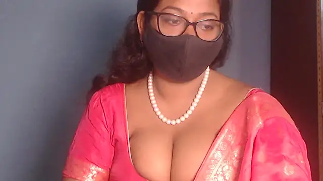 Naughtyboobs38D - Oiling ass