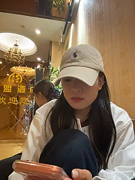 MS-520 - 两个妹妹亲一口