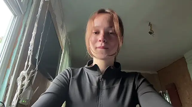 BrittanyLebowitz - lick lips