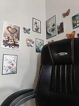 Pinky-2 - Oiling My Sexy Pussy Hole