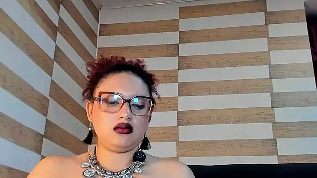 MissVioleta1 - Oil my tits