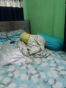 Monaa - Cucumber fucking, belan fucking in live