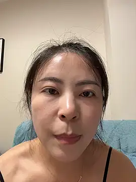 YaoYao8888 - 只穿内衣裤直播5分钟