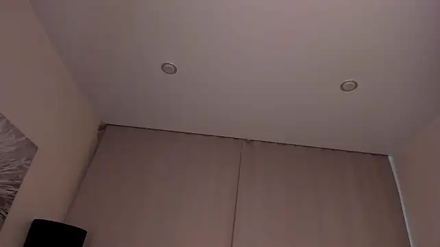 Fappershy - Underboob tease<3