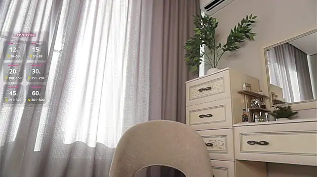 JaneyCage - Massage boobs close to cam