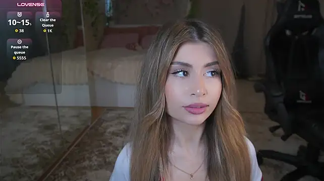 GeorginaHarn - Close-up of pouty lips, wet them slowly