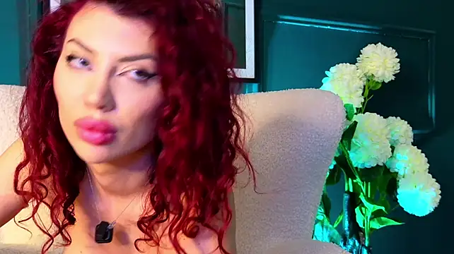 LittleRedRubi - Make me feel special