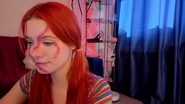 SirenBeatrice - finger in the ass
