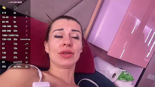 Crystallana - The big fountain of happiness😈🥵