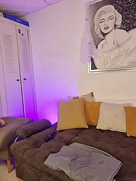 Laurabassii - Fuck me hard and deep