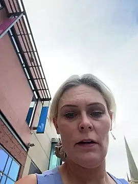BustySwingingSlut - Go to toilet and make yourself cum