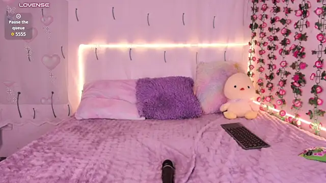 Cloe_pink - fingers pussy