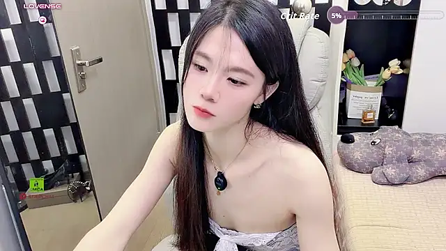 Yueyue-MM - 下空小狗侧趴+打pp20下