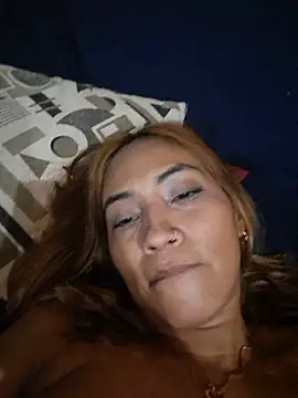 Jess_model26 - Me ayudan a comprar un juguetito