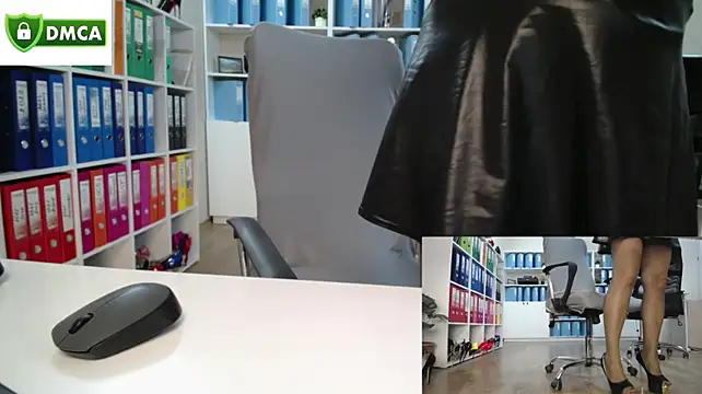 Secret-office - Bring me to orgasm;)