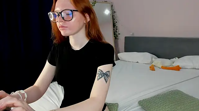 Gabbie_Mooon - buy me new underwear