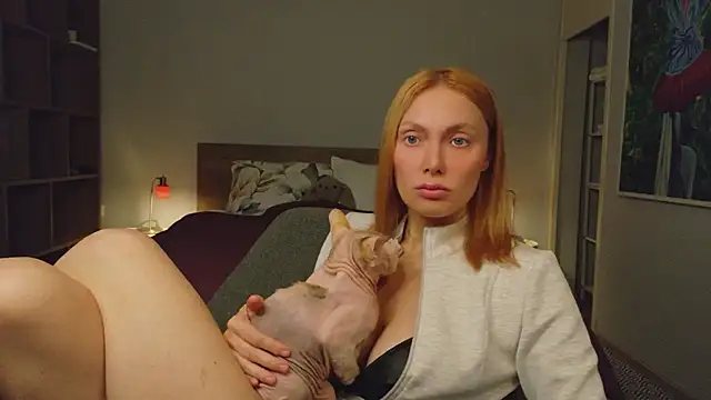 Love_Call - put on my strap on