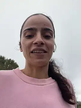BrendaAzevedo - Mostrar mamas e cu