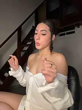 Odett_Khastoff - Flash tits+SALIVA