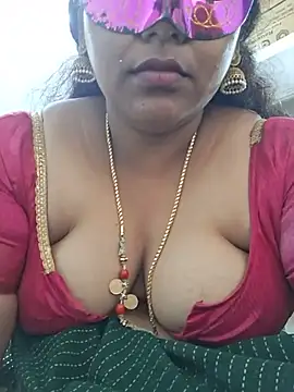 Hot_Sreeja_Tamil - Nipple suck