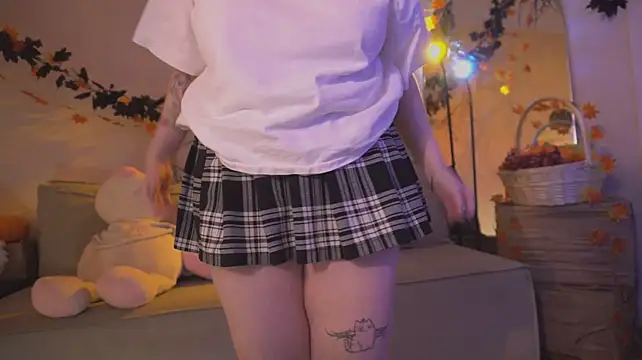 ELLIEJAY - teasing with big boobs