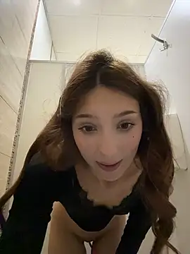 LilluKatten - expose sweet lil boobs in public 👀