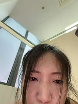 Maomao116 - 超级敏感，易喷体质，会一直喷水💦，露脸小穴抽插2分钟
