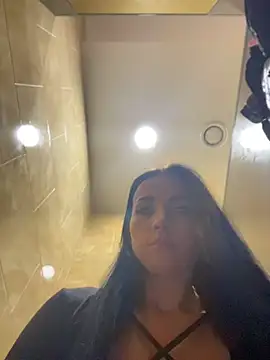 CrazzyChicks - Squirt public💦Last tip-control 188s+vid