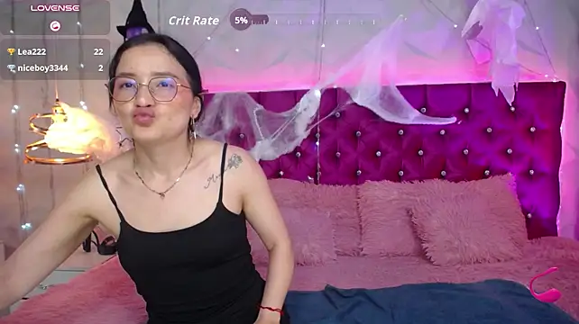 Samantha-lovve - fuck 2 finger ass