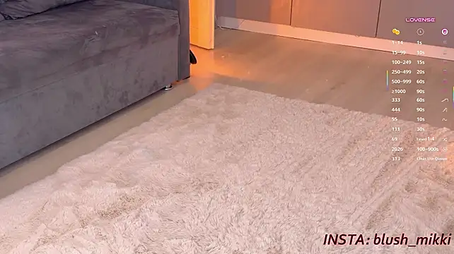 Mikkixmeow - Naked 10 minutes