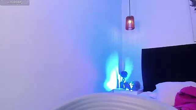 Dolly_zoe - tease you with my nipples 😈