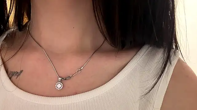 LivianDivorce - squeeze my boobs under clothes hehe :3