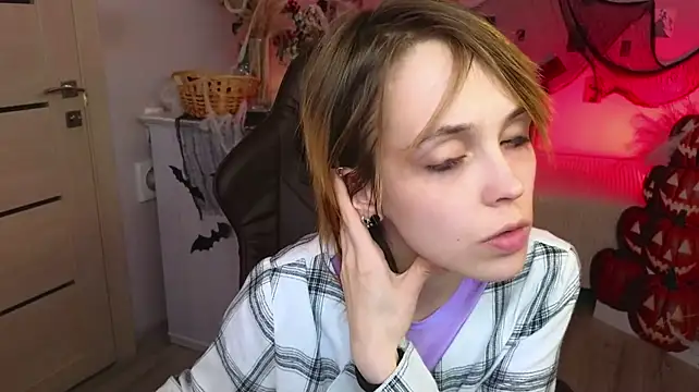 SelenaBless - suck close lollipop
