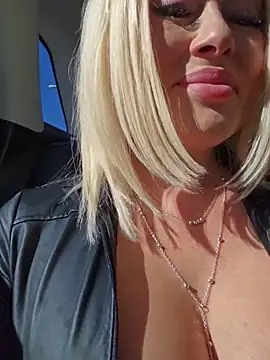 MILFBARBY - Fuck pussy whit dildo