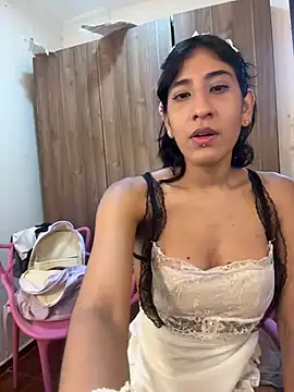 Violet_rousse7 - Two finger in my pussy