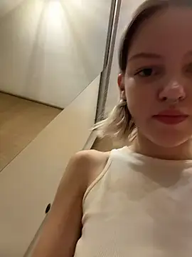 AshleyMur - naked show